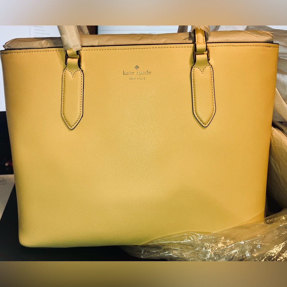 Kate Spade Harper Tote in Daybreak Yellow